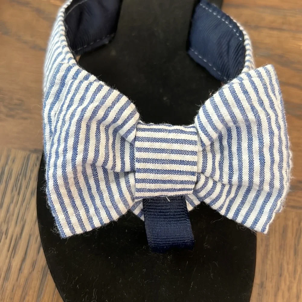 Like NEW Preppy bow flip flops - Picture 3 of 3